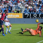 Cagliari-Frosinone 4-3, rimonta shock dei sardi con Pavoletti show