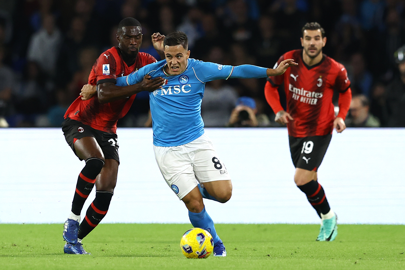 Napoli-Milan 2-2, rossoneri sprecano la doppietta di Giroud Napoli-Milan 2-2, rossoneri sprecano la doppietta di Giroud