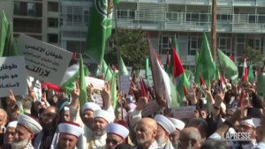 Libano, a Beirut manifestano i sostenitori di Hamas