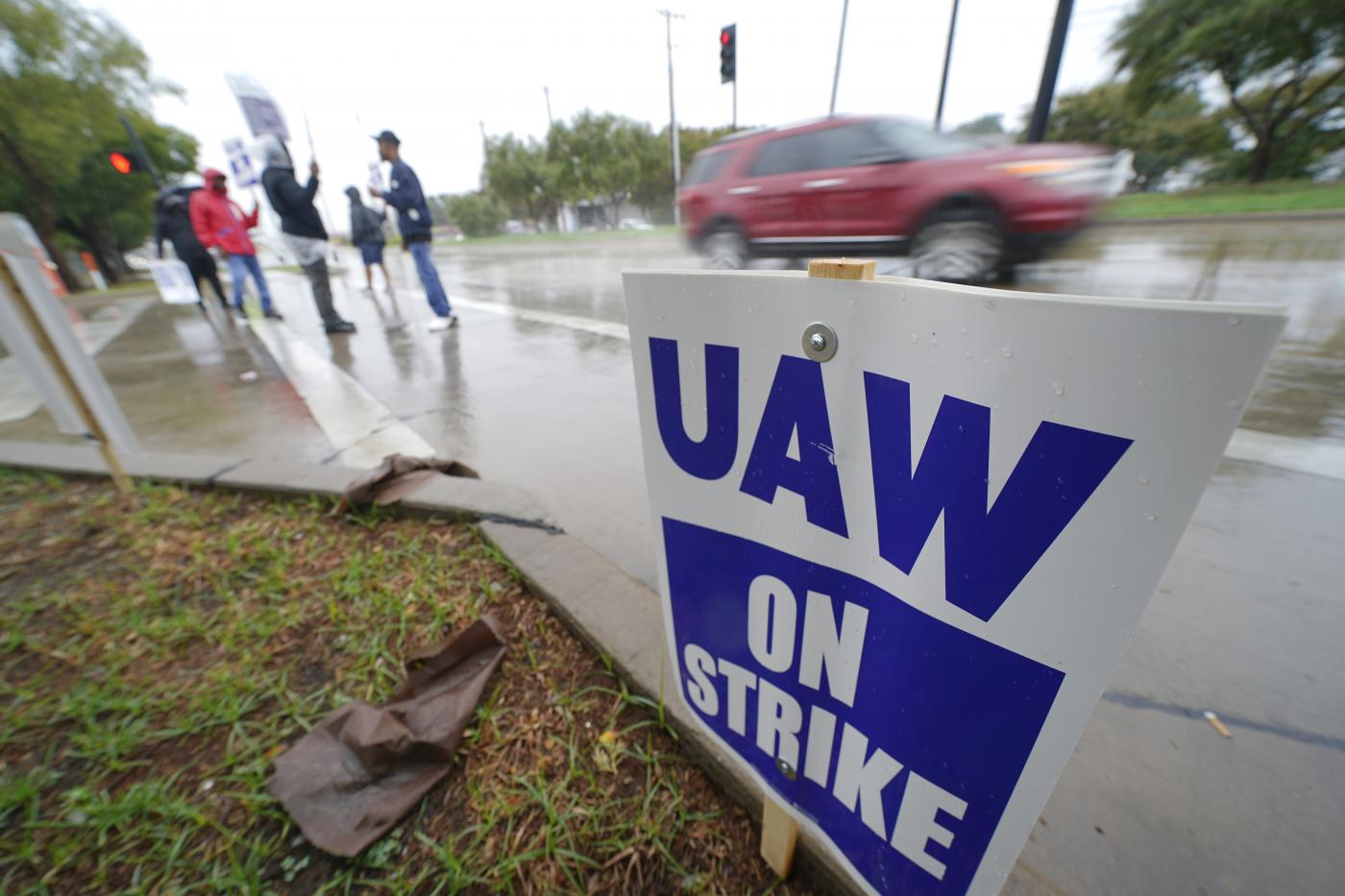 Usa, finisce sciopero auto General Motors: raggiunto accordo con Uaw Usa, finisce sciopero auto General Motors: raggiunto accordo con Uaw