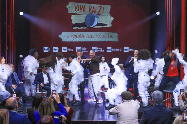 Fiorello torna con Viva Rai2!, il ‘mattin show’ dei record