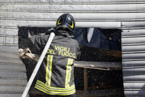 Roma - Incendio al Trullo