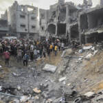 Violenti combattimenti tra Israele e Hamas, colpiti campi profughi a Gaza: decine di vittime