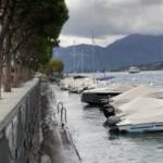Maltempo, Lago di Como molto alto: l’acqua lambisce le passerelle