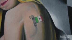 Torino, Meloni ritratta con tatuaggio fascista: il quadro alla ‘The Others Art Fair’
