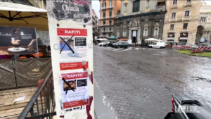 Napoli, vandalizzati manifesti con i volti degli ostaggi israeliani