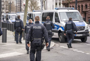 Berlino, italiano accusato di aggressione ad agenti in corteo anti-Israele