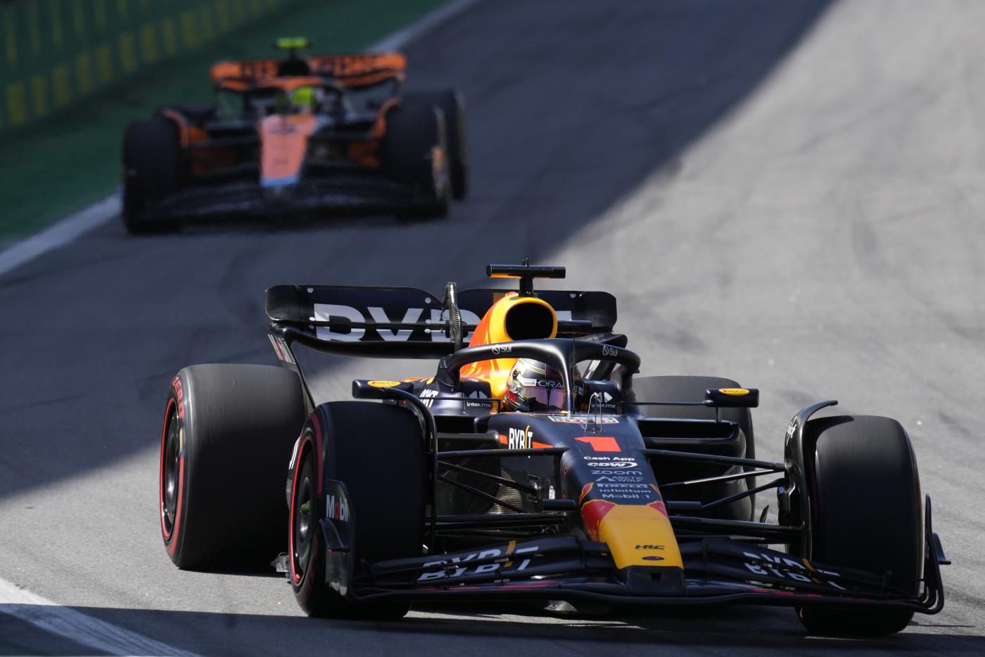 Gp Brasile, vince Verstappen davanti a Norris e Alonso. 6° Sainz