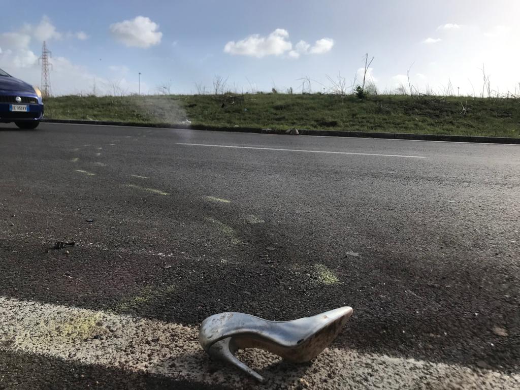 Roma, auto si cappotta sulla Laurentina: morta 13enne Roma, auto si cappotta sulla Laurentina: morta 13enne