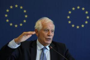 Il capo della politica estera dell\'UE, Josep Borrell in conferenza a Pechino