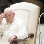 Violenza donne, Papa: “E’ velenosa gramigna”