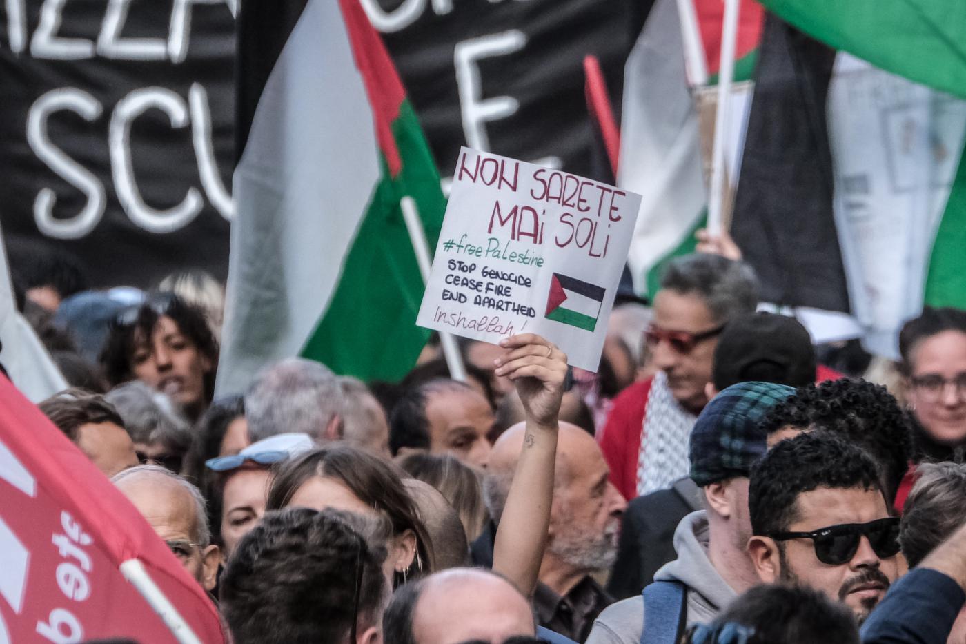 Medioriente, a Napoli università occupata da pro-Palestina