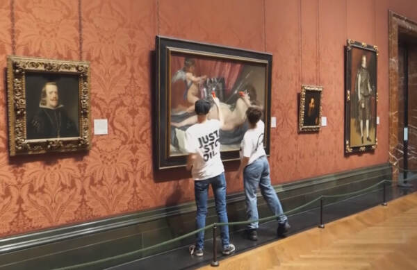 Clima, attivisti ‘Just Stop Oil’ rompono vetro quadro di Velazquez a Londra