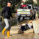 Toscana, Biraghi spala il fango a Campi Bisenzio