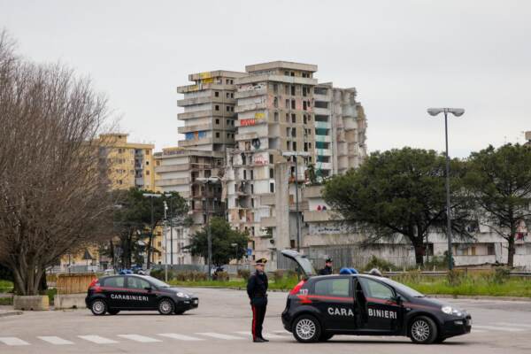 NAPOLI, I CARABINIERI EFFETTUANO CONTROLLI COI DRONI PER INDIVIDUARE ASSEMBRAMENTI