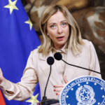 Migranti, Meloni: “Accordo con Albania può diventare modello”. Schlein: “Viola diritto internazionale”