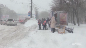 VIDEO Russia, tempesta di neve colpisce l’Estremo Oriente