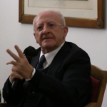 Governo, De Luca: “Meloni aveva compito storico di creare grande destra europea, non plebea”