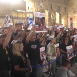 Gerusalemme, veglia al Muro del Pianto per ostaggi di Hamas