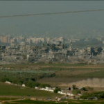 Gaza, veicoli militari israeliani al confine con la Striscia