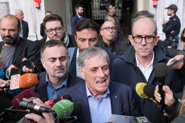 Roma, a Palazzo Chigi il Governo incontro su ILVA con i sindacati dei metalmeccanici