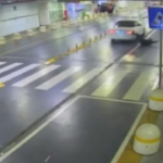 Bologna, travolge con l’auto guardia giurata: il video