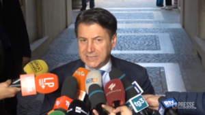 Manovra, Conte: “Questo governo è una sciagura per l’Italia”