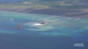 Giappone, erutta vulcano sottomarino: ecco come nasce un’isola