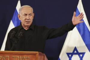 Benjamin Netanyahu in conferenza a Tel Aviv