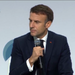 Parigi, Macron dà il via al Forum della pace