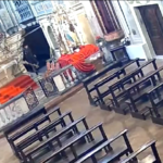 Alessandria, crocifissi danneggiati in chiesa: il video