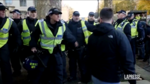 Marcia pro-Palestina a Londra, scontri alla contromanifestazione