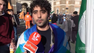 Manifestazione Pd a Roma, sostenitori di Schlein: “Con lei futuro migliore”