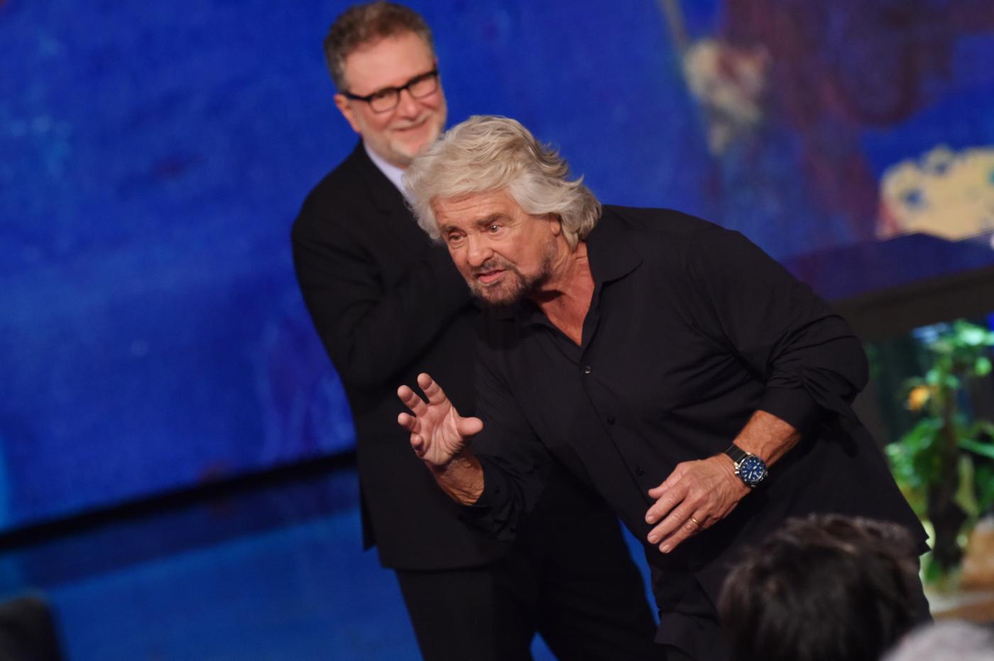 Beppe Grillo torna in tv da Fazio: “Ho peggiorato l’Italia”. Poi attacca Bongiorno