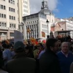 Madrid, decine di migliaia in piazza contro Sanchez: “Dimissioni”