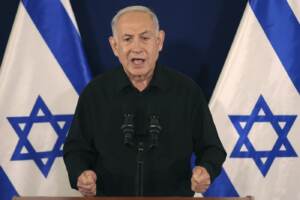Benjamin Netanyahu in conferenza a Tel Aviv