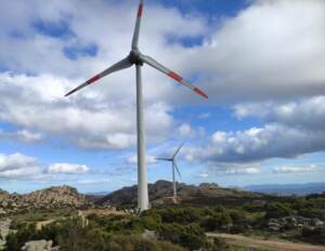 Sardegna, impianto eolico Renantis: 1 mln all’anno ai Comuni, protezione da incendi e tasse giù ai cittadini