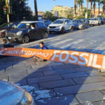 Cagliari, attivisti per il clima bloccano il traffico: in questura 5 ragazzi