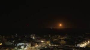 Medioriente, esplosioni illuminano il cielo di Gaza