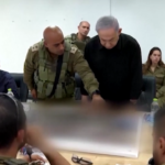 Israele, Netanyahu visita le truppe: “Nessuna pausa, vinceremo”