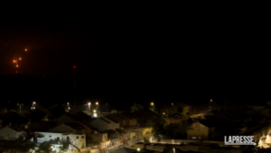 Gaza, esplosioni nella notte nella Striscia