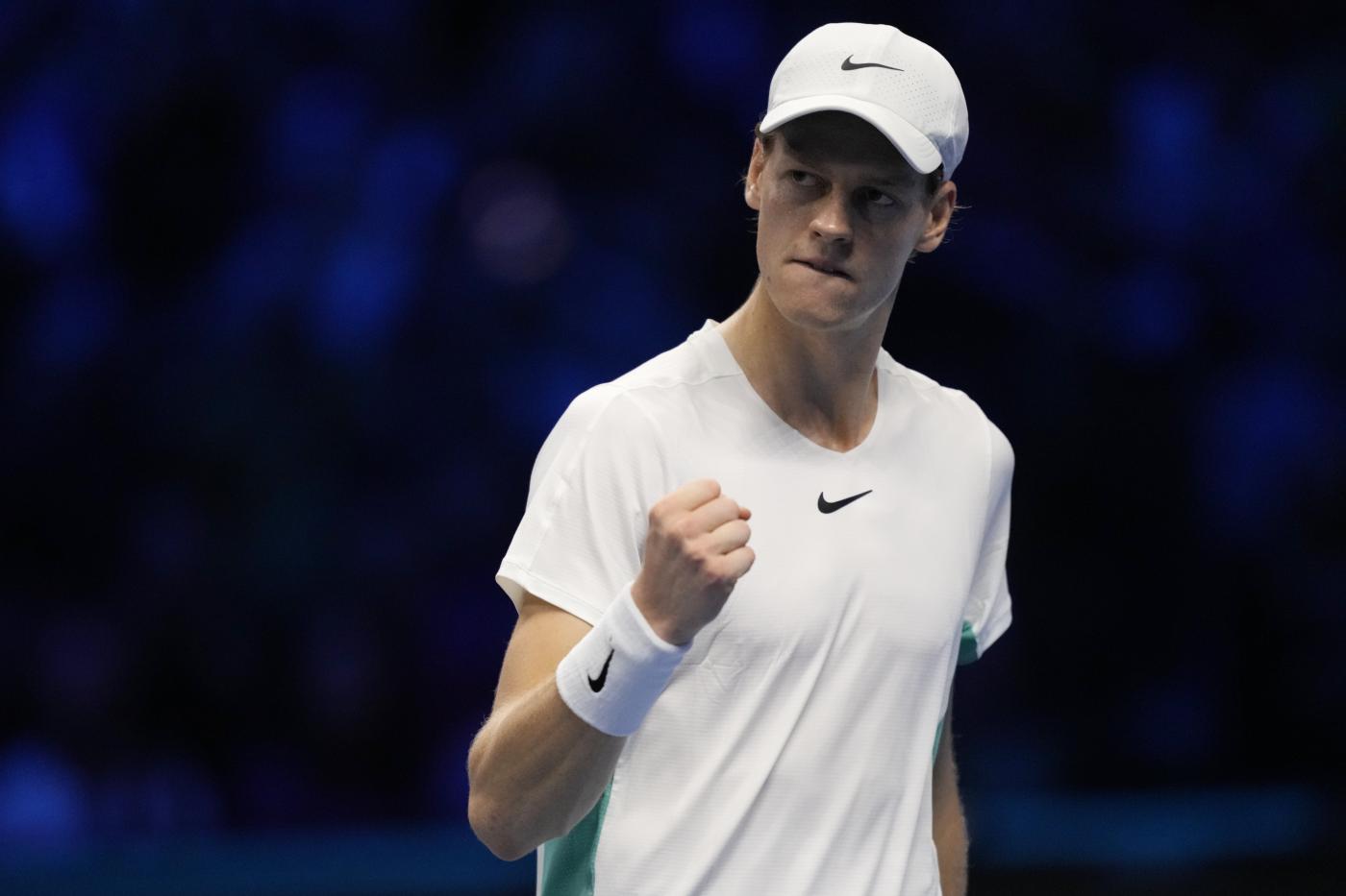 Atp Finals, impresa Sinner: batte Djokovic e ‘vede’ semifinale