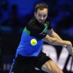 Atp Finals, Medvedev supera Zverev: è il primo semifinalista