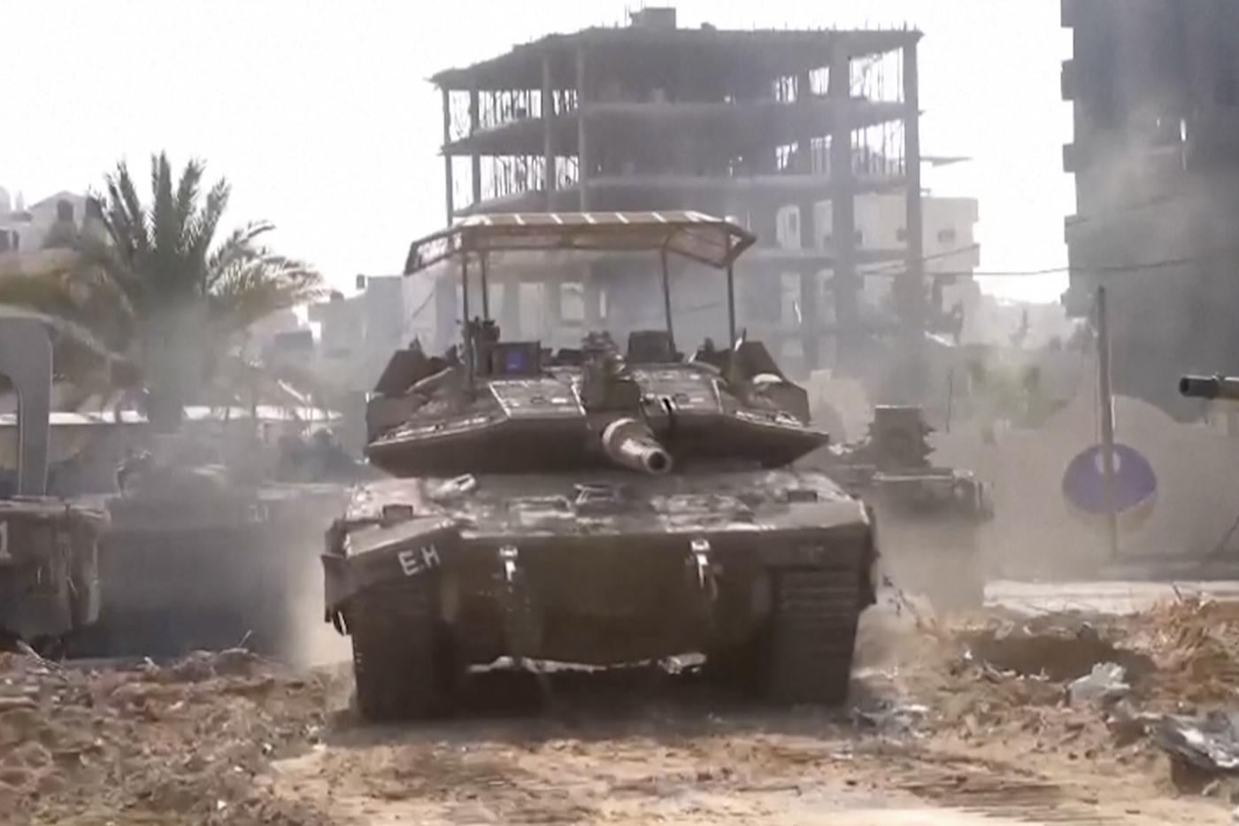 Israele, esercito controlla Gaza City Ovest: “Pronti a fase successiva”