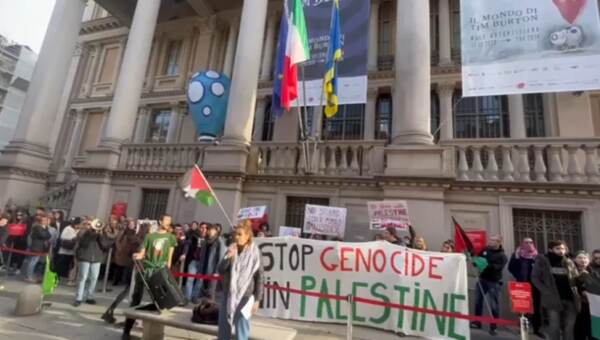 Torino, attivisti pro Palestina occupano la Mole