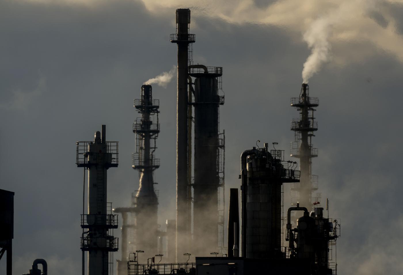 Clima, forte calo emissioni CO2 e miglioramento per transizione energetica