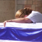 Funerali soldatessa Noa Marciano, mamma: “Non ti abbiamo protetto”