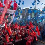 Sciopero, leader Cgil e Uil in piazza a Roma. Landini: “Governo manda paese a sbattere”
