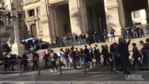 Roma, studenti in piazza contro il governo e a sostegno del popolo palestinese