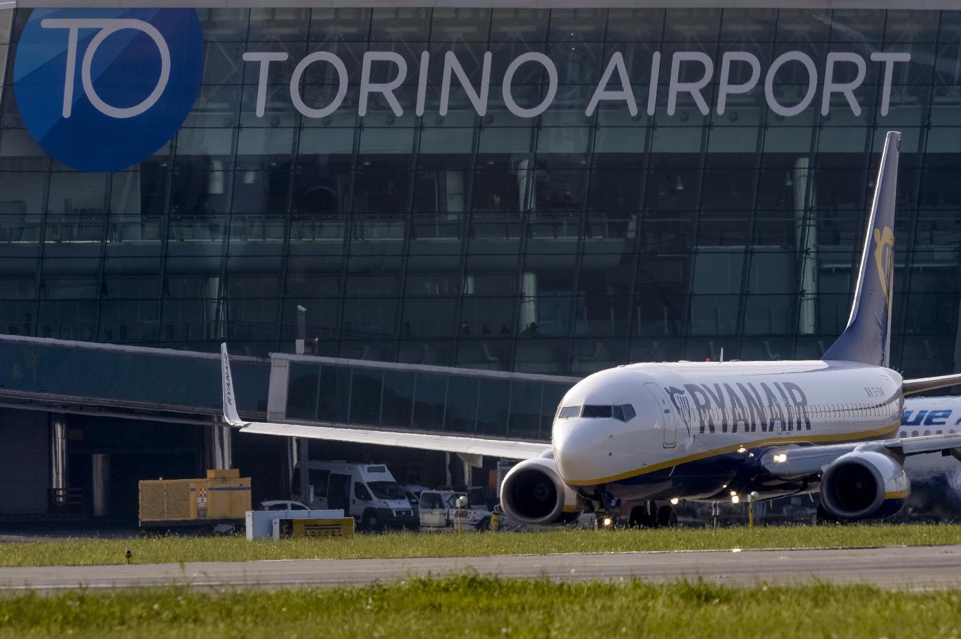 Caro voli, rincari fino a +78% verso Sicilia e Sardegna per Natale